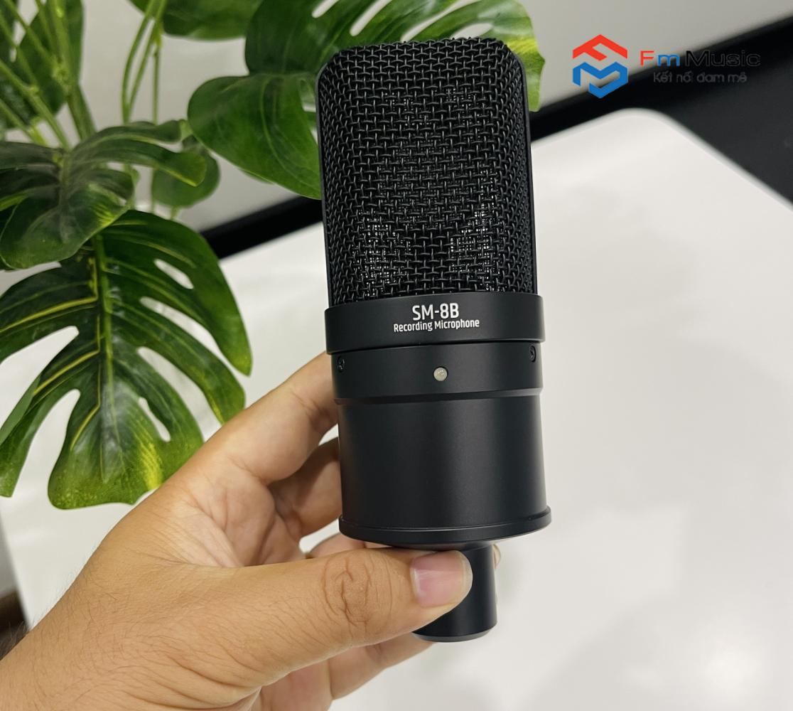 Combo  Focusrite Scarlett Solo Gen 4 và Micro NA9304 Combo  Focusrite Scarlett Solo Gen 4 và Micro NA9304