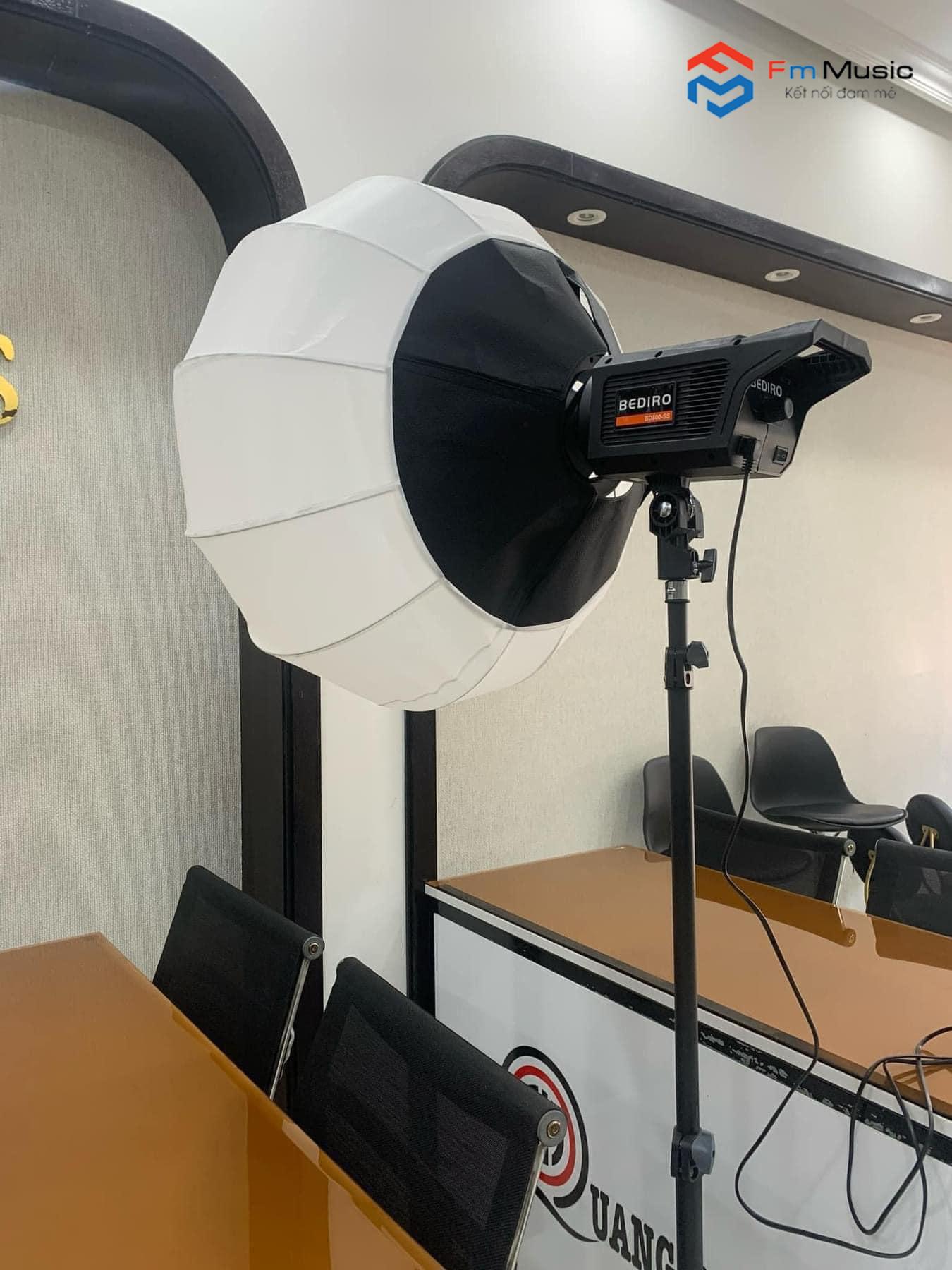 Đèn Softbox Hình Cầu Bediro (BD-400S // BD-800S) Đèn Softbox Hình Cầu Bediro (BD-400S // BD-800S)