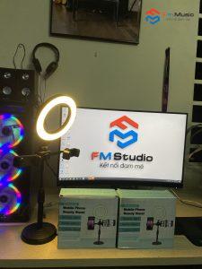 ĐÈN LIVESTREAM ĐỂ BÀN SIZE 16CM 2 KẸP ĐT ĐÈN LIVESTREAM ĐỂ BÀN SIZE 16CM 2 KẸP ĐT