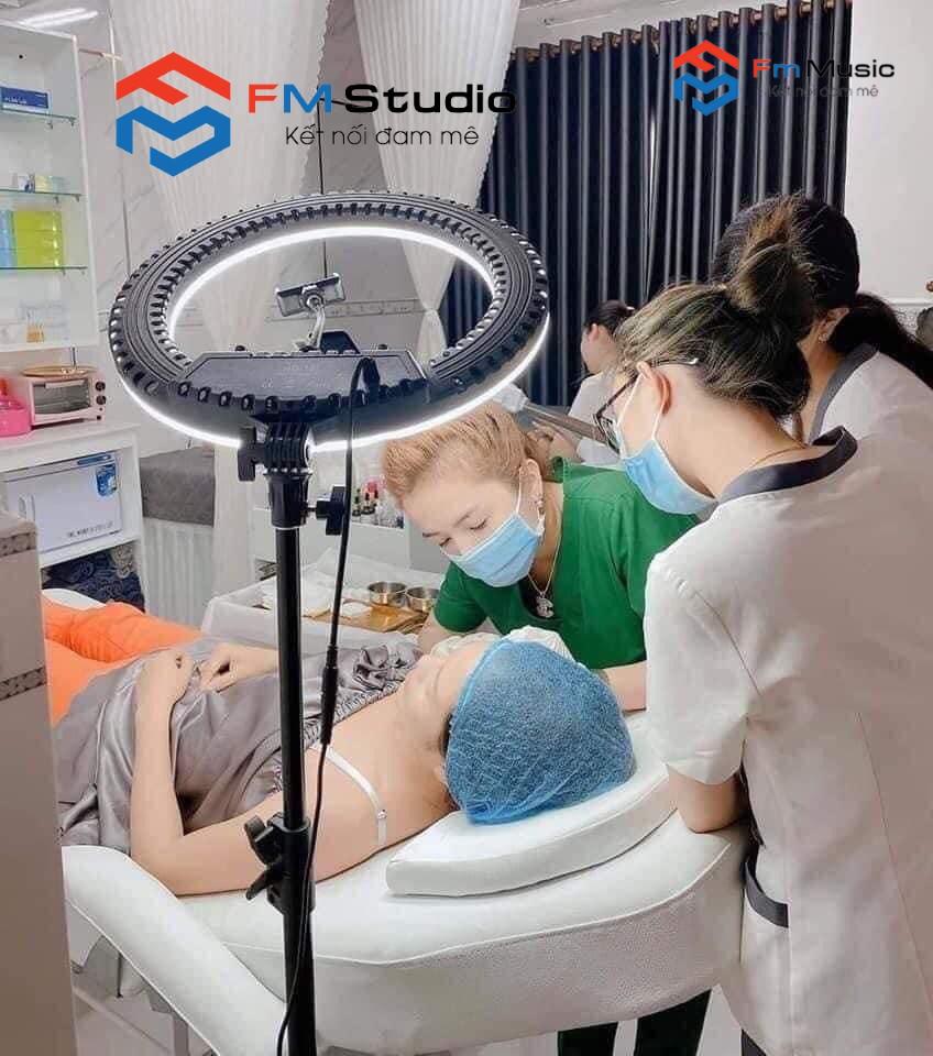 ĐÈN LED LIVESTREAM HQ18-46cm CÔNG SUẤT 55W ĐÈN LED LIVESTREAM HQ18-46cm CÔNG SUẤT 55W