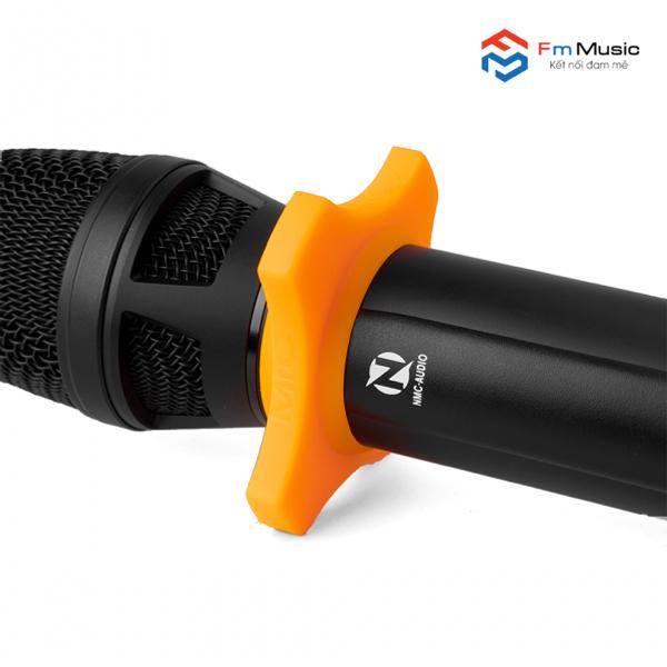 Micro thu âm hát karaoke ô tô không dây NMC0808 Micro thu âm hát karaoke ô tô không dây NMC0808