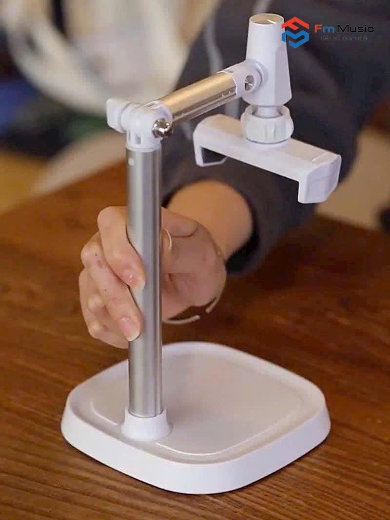 Chân kẹp điện thoại T10 để bàn rất chắc chắn, tiện lợi Chân kẹp điện thoại T10 để bàn rất chắc chắn, tiện lợi