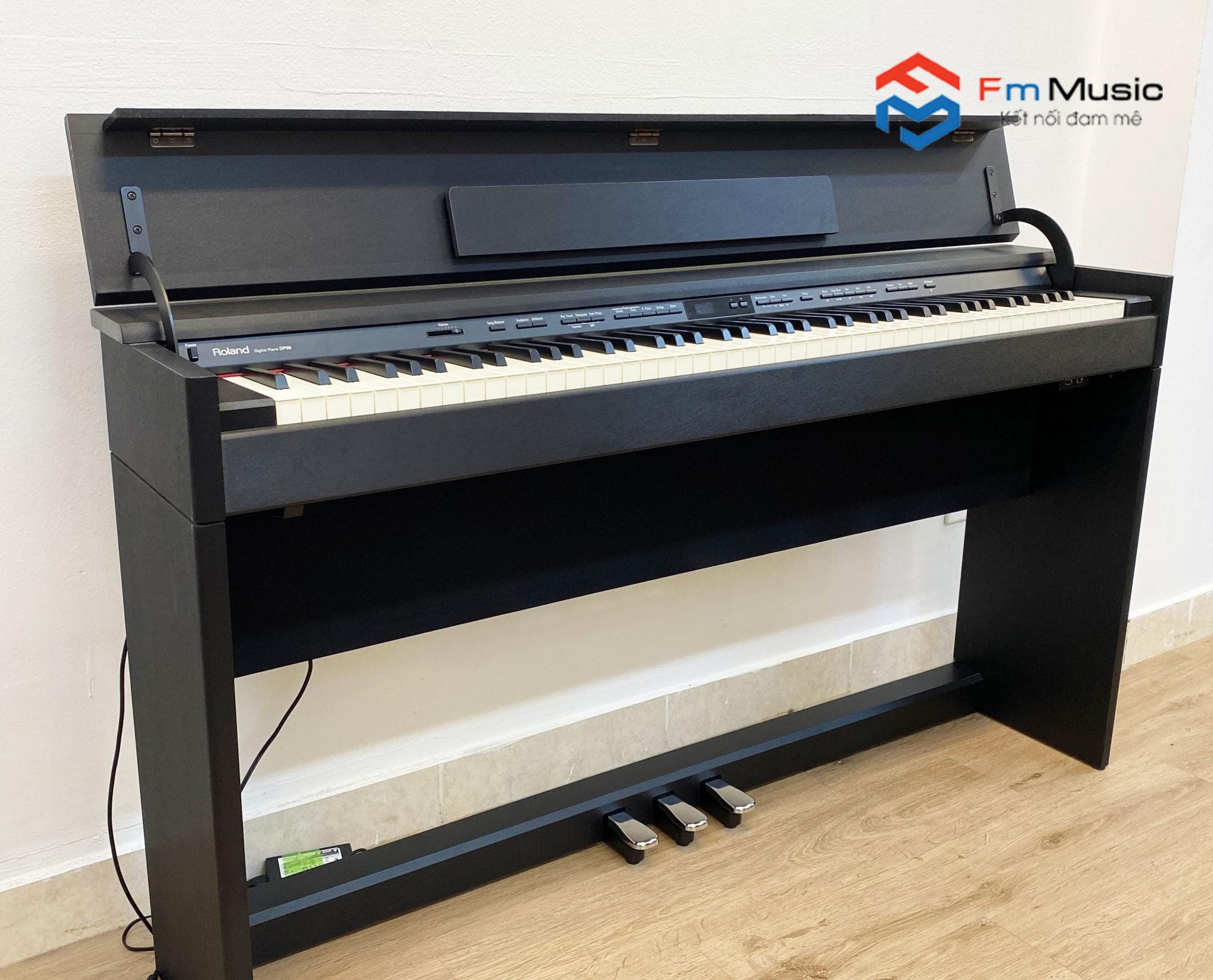 Đàn Piano Điện Roland DP-90 – Sự Kết Hợp Hoàn Hảo Giữa Công Nghệ và Thẩm Mỹ Đàn Piano Điện Roland DP-90 – Sự Kết Hợp Hoàn Hảo Giữa Công Nghệ và Thẩm Mỹ