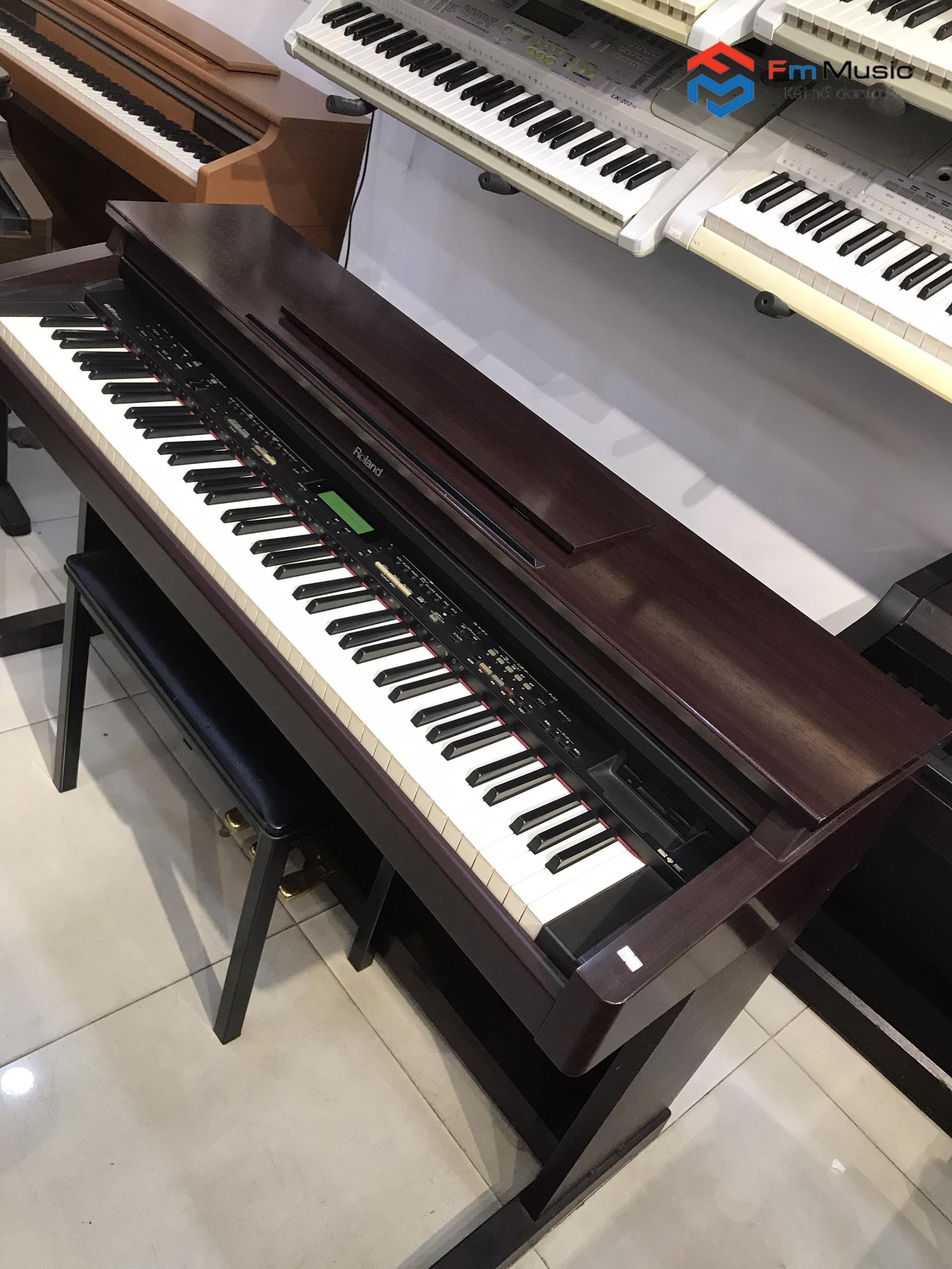 Đàn Piano Điện KR-277D – Sự Lựa Chọn Tuyệt Vời Cho Mọi Cấp Độ Đàn Piano Điện KR-277D – Sự Lựa Chọn Tuyệt Vời Cho Mọi Cấp Độ