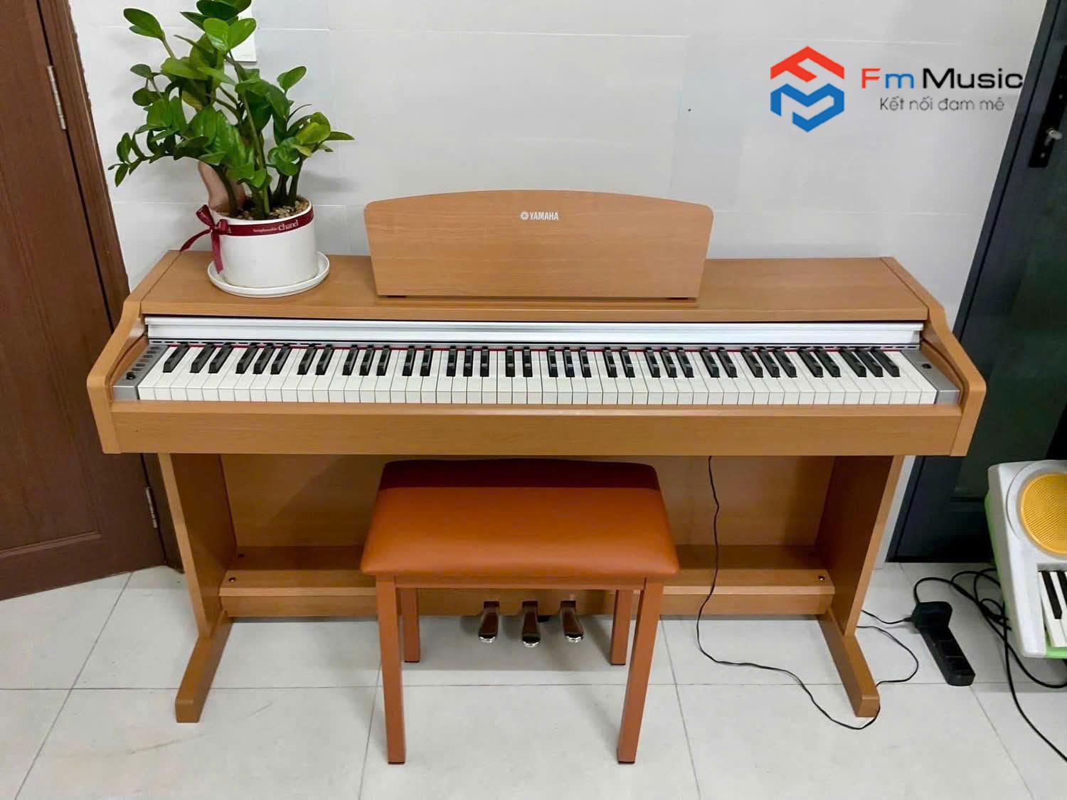 YAMAHA YDP-131C YAMAHA YDP-131C