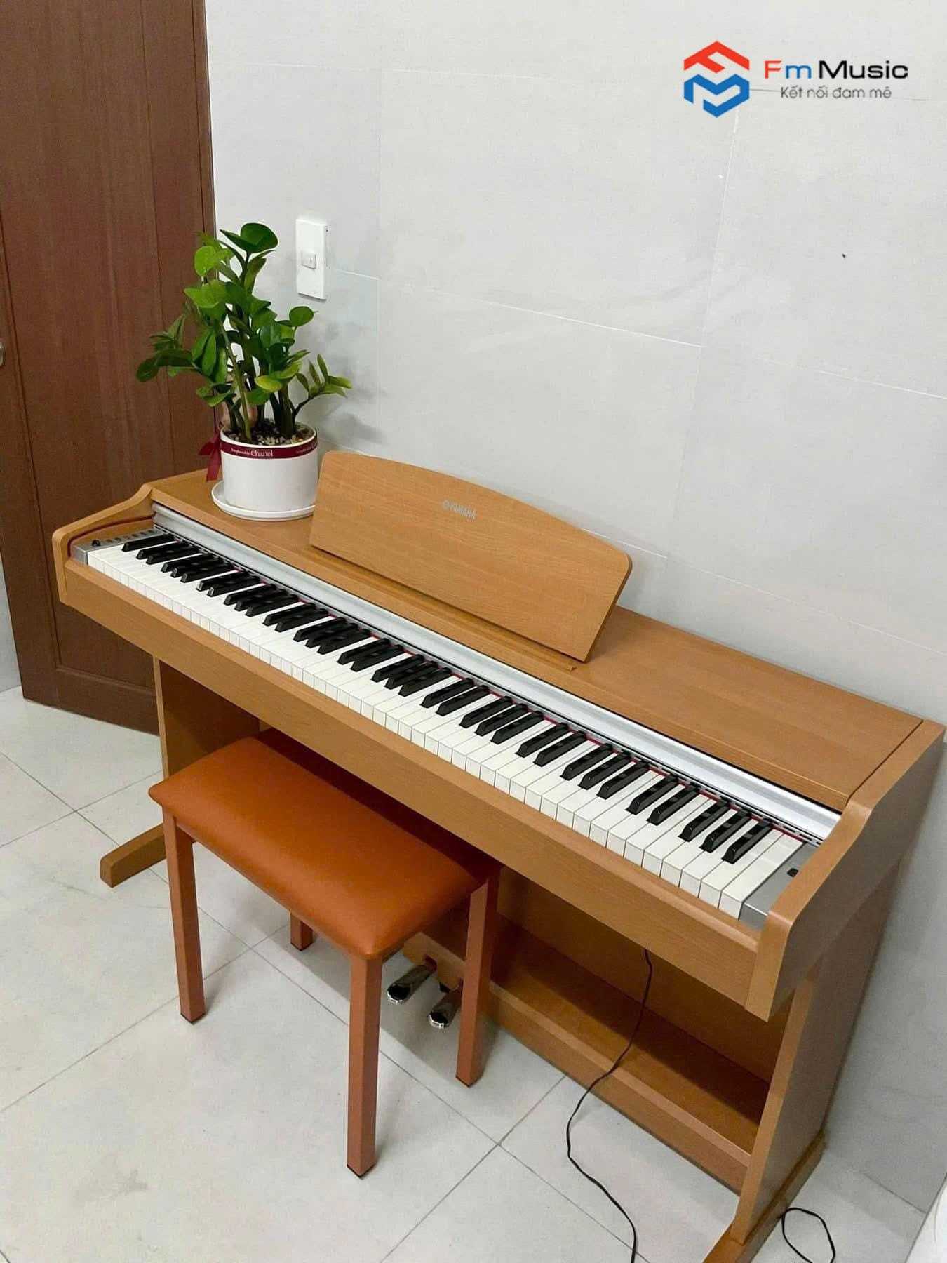 YAMAHA YDP-131C YAMAHA YDP-131C