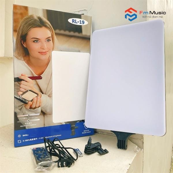 Đèn LED RL19 – Giải Pháp Ánh Sáng Hoàn Hảo Cho Livestream Và Quay Video Đèn LED RL19 – Giải Pháp Ánh Sáng Hoàn Hảo Cho Livestream Và Quay Video