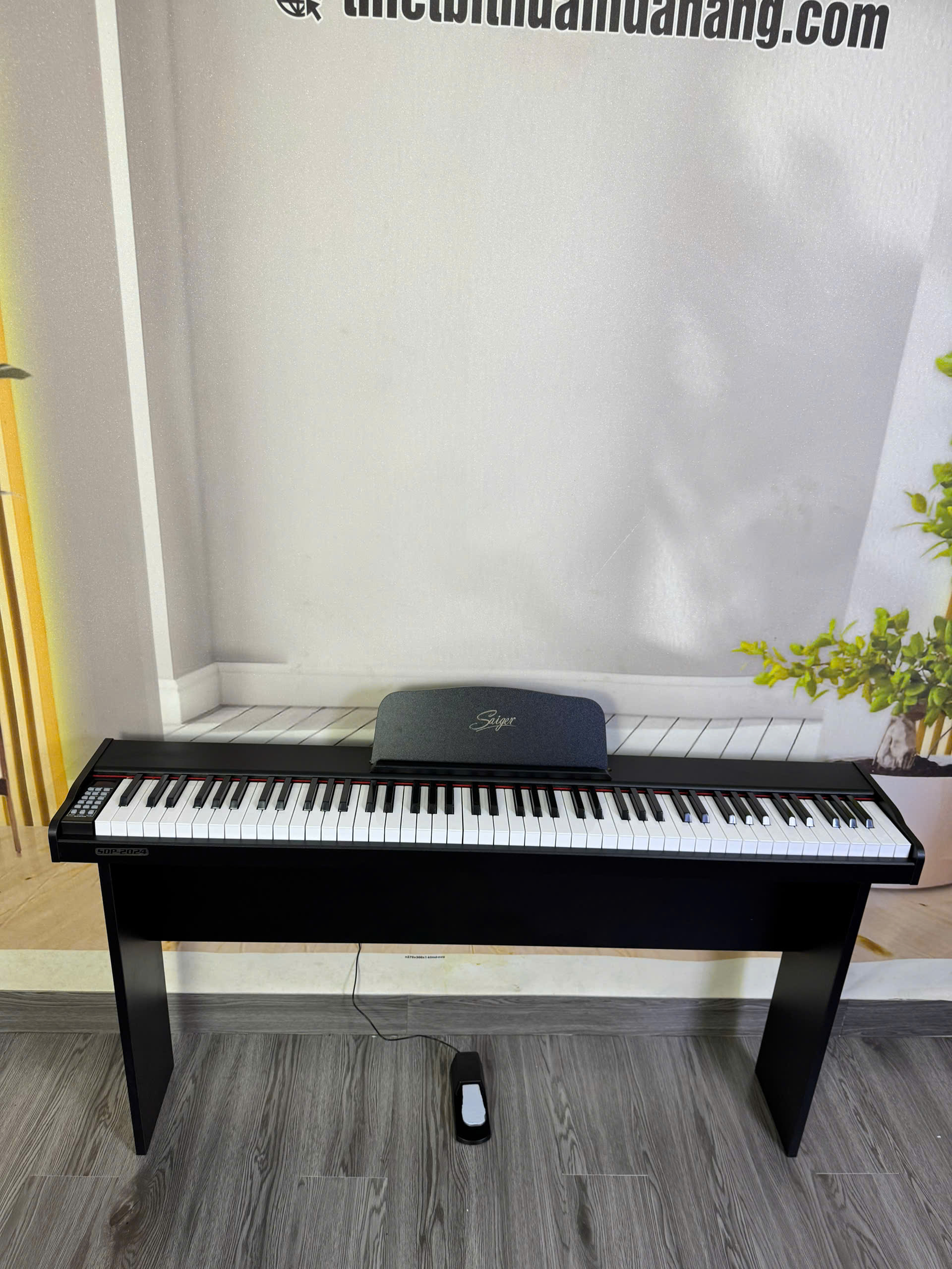 Đàn Piano Điện Saiger SDP-2024 – Piano Điện Cho Người Mới Học Tại Đà Nẵng Đàn Piano Điện Saiger SDP-2024 – Piano Điện Cho Người Mới Học Tại Đà Nẵng