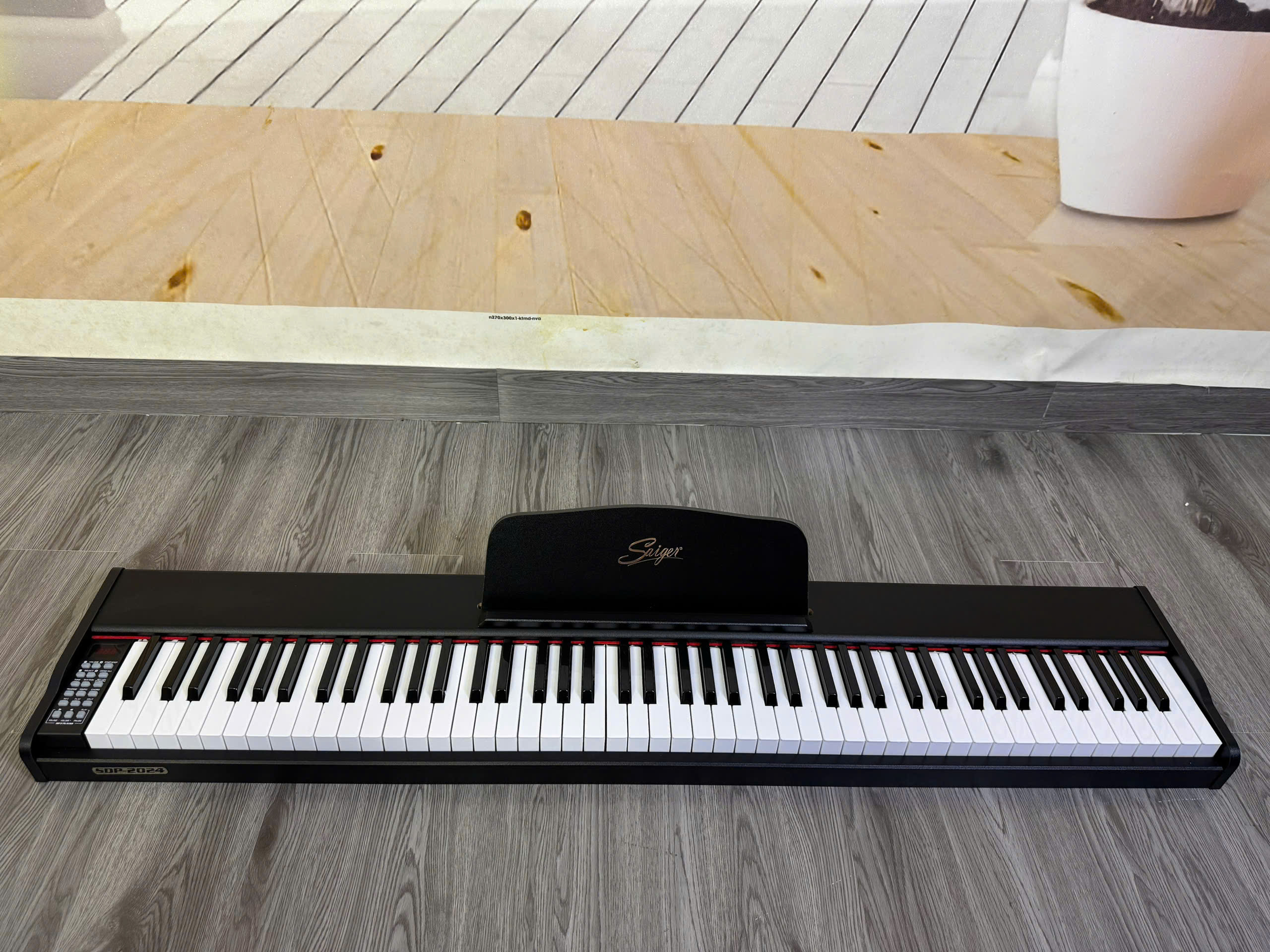 Đàn Piano Điện Saiger SDP-2024 – Piano Điện Cho Người Mới Học Tại Đà Nẵng Đàn Piano Điện Saiger SDP-2024 – Piano Điện Cho Người Mới Học Tại Đà Nẵng