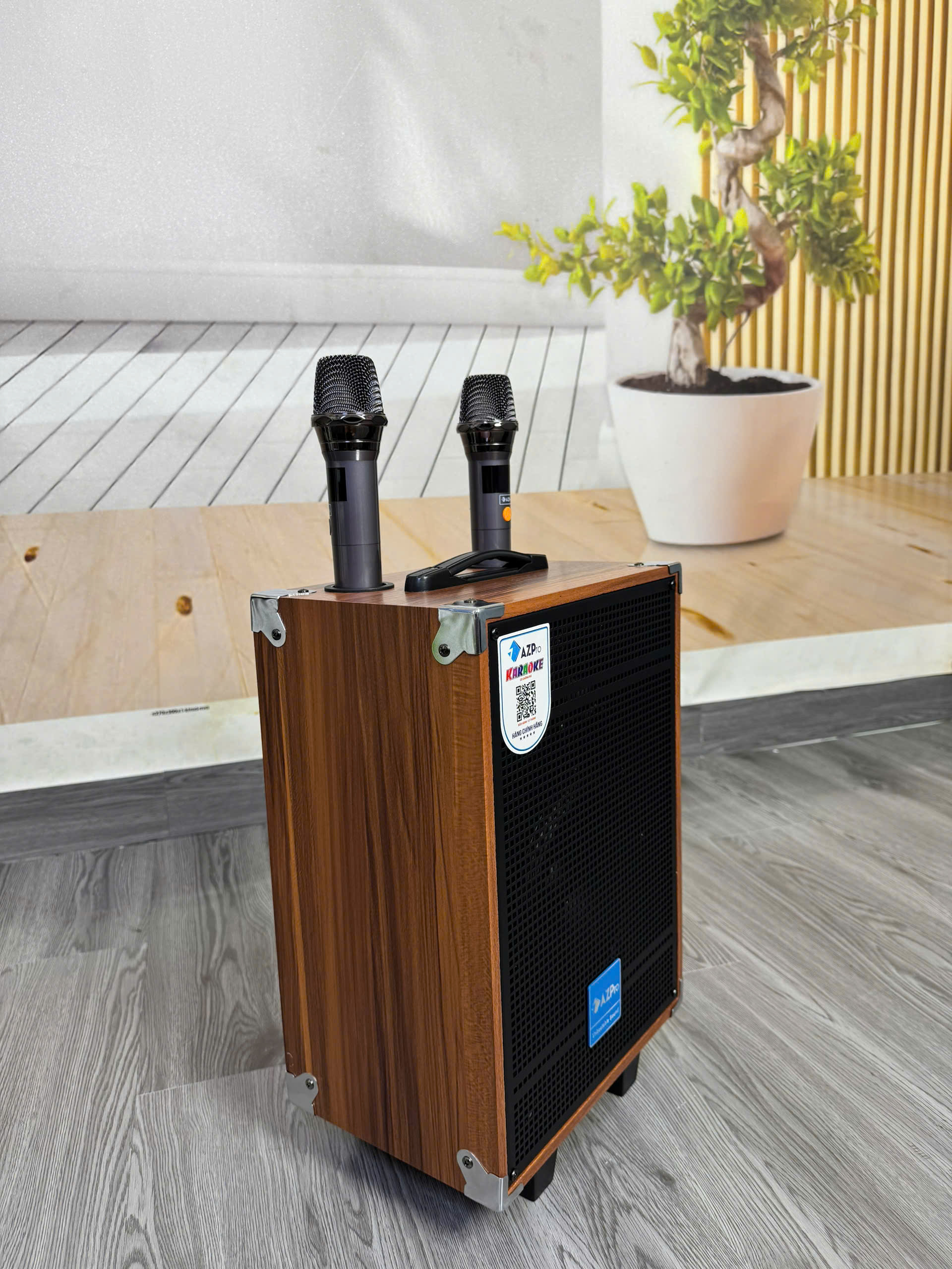 Loa Kéo AZPro AZ-V8A (02 Mic) Bass 20 Chính Hãng Tại Đà Nẵng | Fm Music Loa Kéo AZPro AZ-V8A (02 Mic) Bass 20 Chính Hãng Tại Đà Nẵng | Fm Music